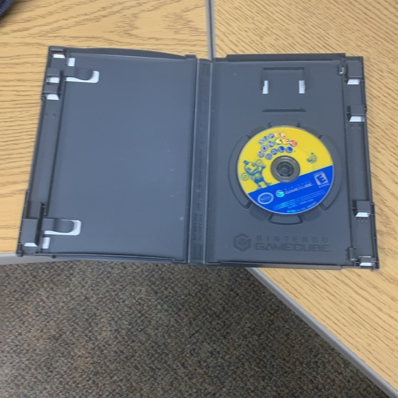Super Monkey Ball Video Game for Nintendo GameCube - Picture 3 of 13